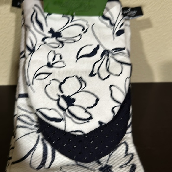 NWT Kate Spade mini oven mitt and towel set - Picture 3 of 5
